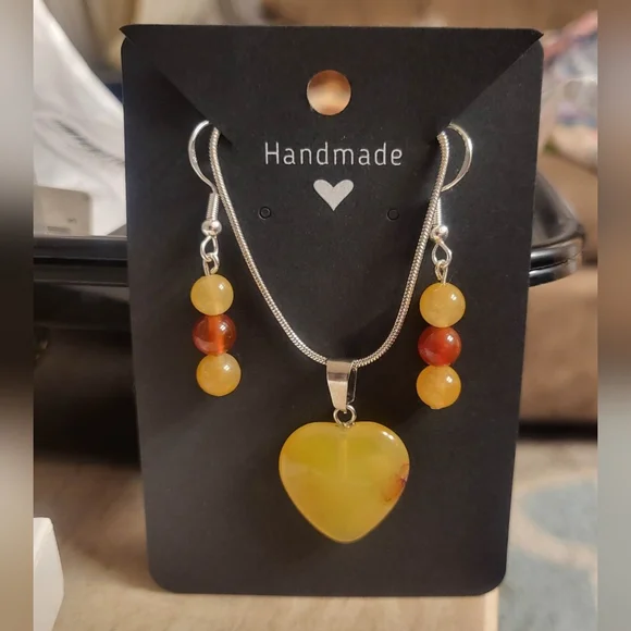 Handmade Yellow And Orange Heart Necklace & Earring Set - Picture 1 of 1